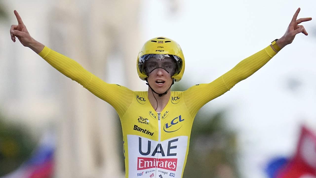 Tadej Pogacar celebrates his 3rd Tour de France victory in style with another au