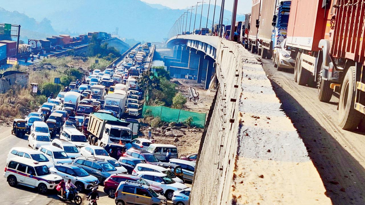 Traffic on the Mumbai-Ahmedabad Highway earlier this year. File pic/Nimesh Dave