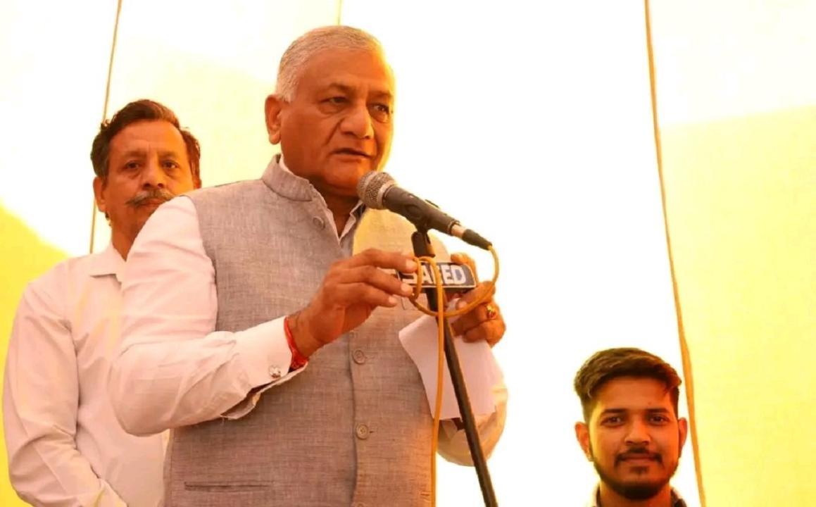 Former Army Chief General VK Singh flags off Mumbai Kargil Soldierathon 2024