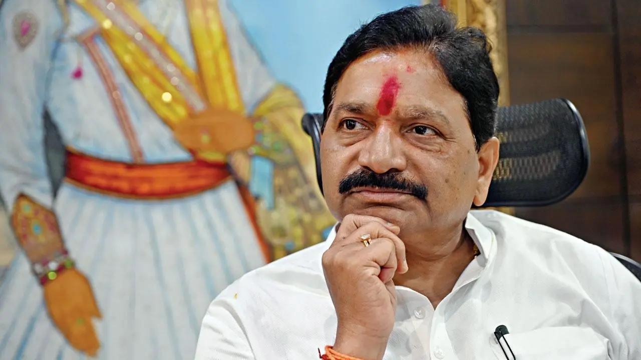 Mumbai Police EOW files closure report in Jogeshwari land case against Sena MP Ravindra Waikar, kin
