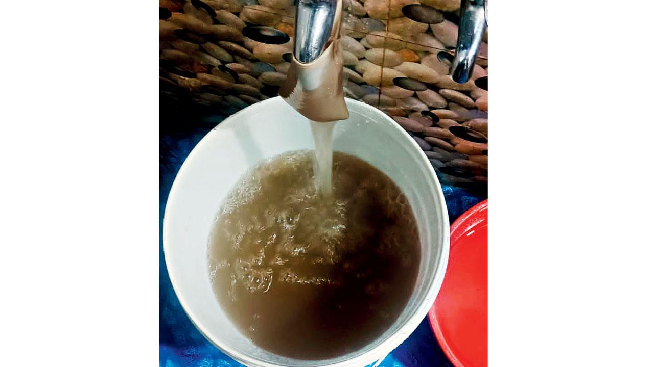 Mumbai: Pockets in Western suburbs getting filthy water in taps