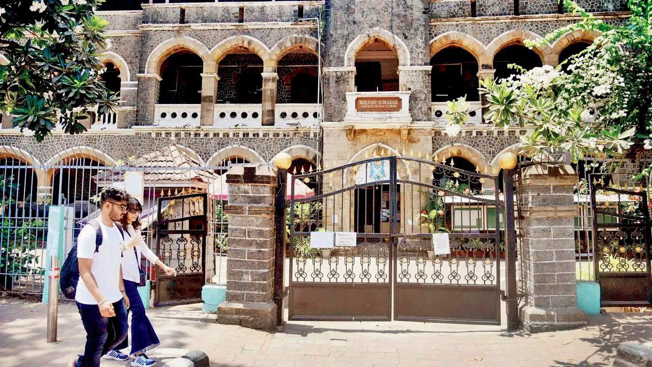 FYJC admissions: 73,438 students secure seats in second merit list