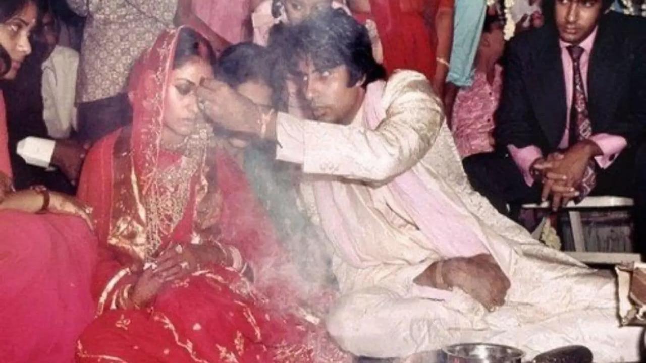 With just 5 baraatis, here's how Amitabh-Jaya's intimate wedding took place