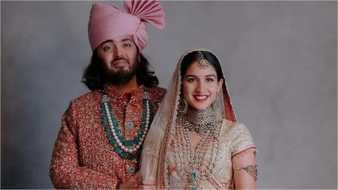 Anant Ambani and Radhika Merchnat take blessings of Cafe Mysore owner, reveal they eat food by the Mumbai-based restaurant every Sunday