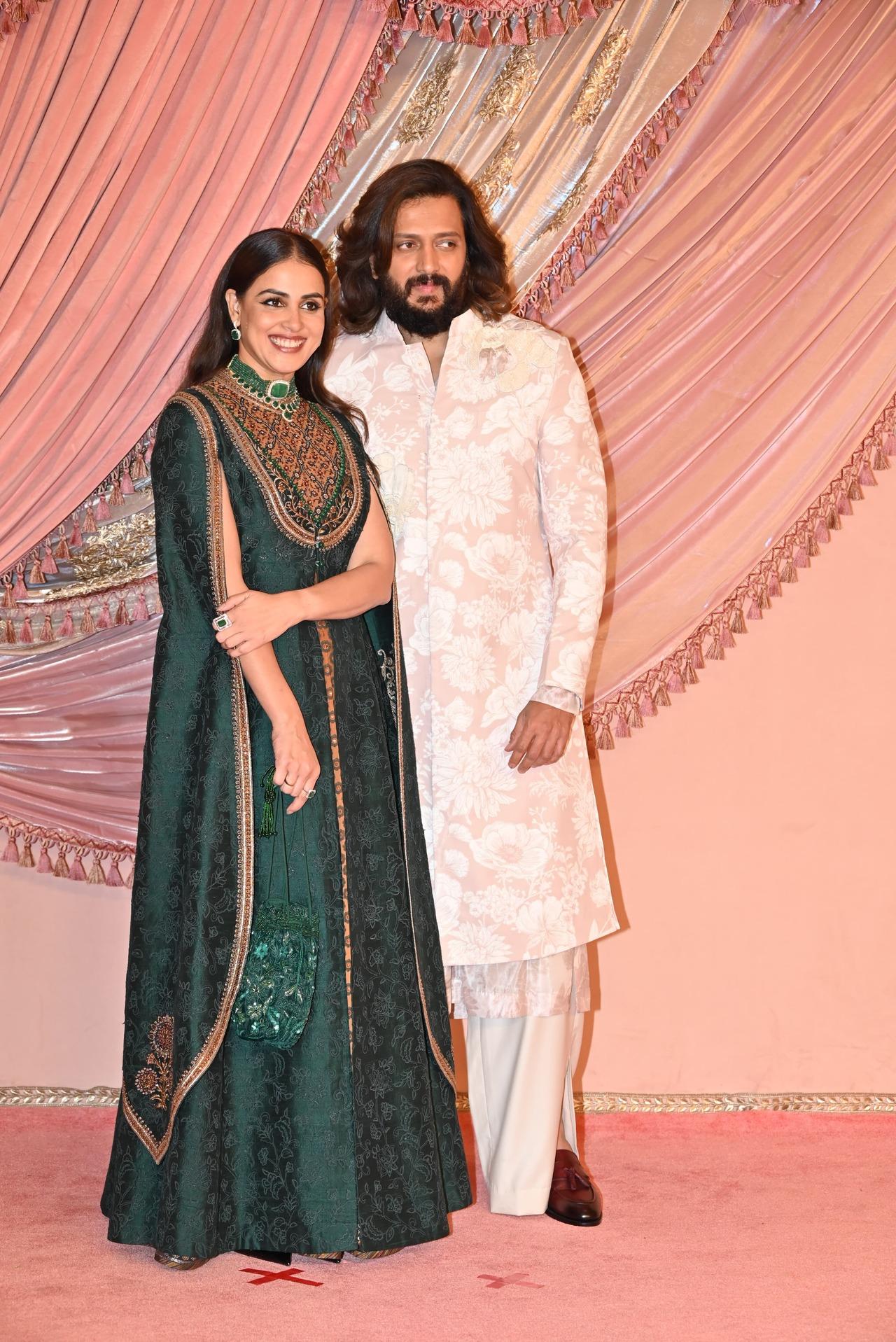 Riteish and Genelia Deshmukh, the epitome of couple goals, paired it with a teal and white combination for the night.