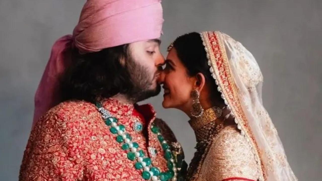 From wristbands to QR-codes: Inside details of Anant Ambani and Radhika Merchant's wedding