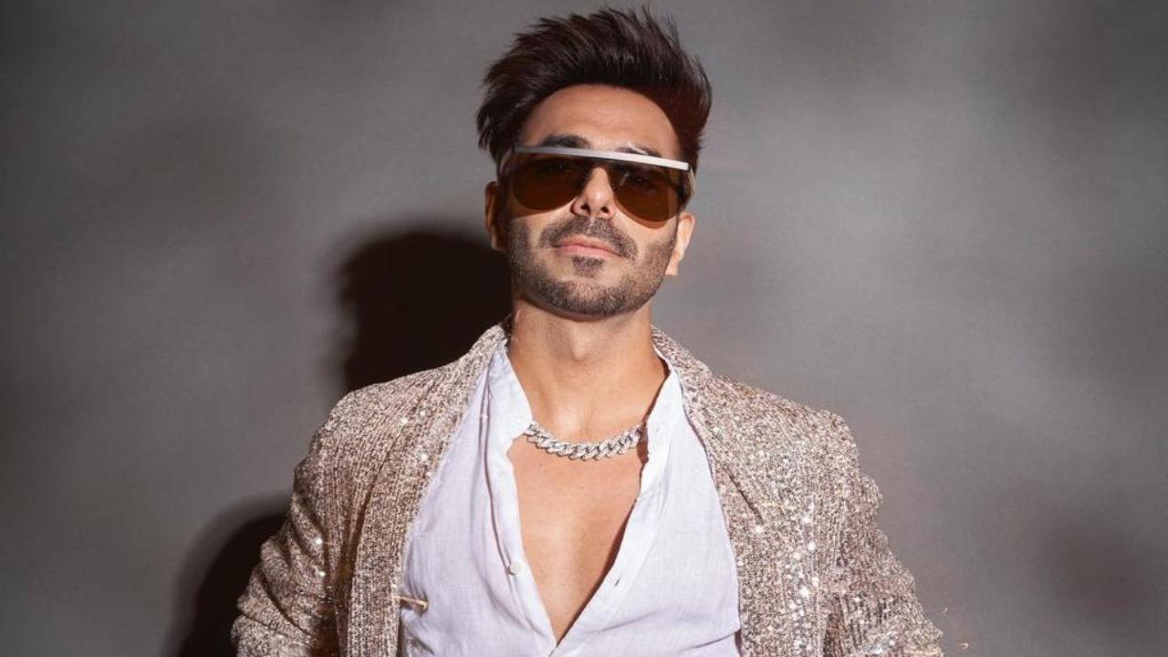 Watch: Aparshakti Khurana recreates Zaroor with French pianist in London