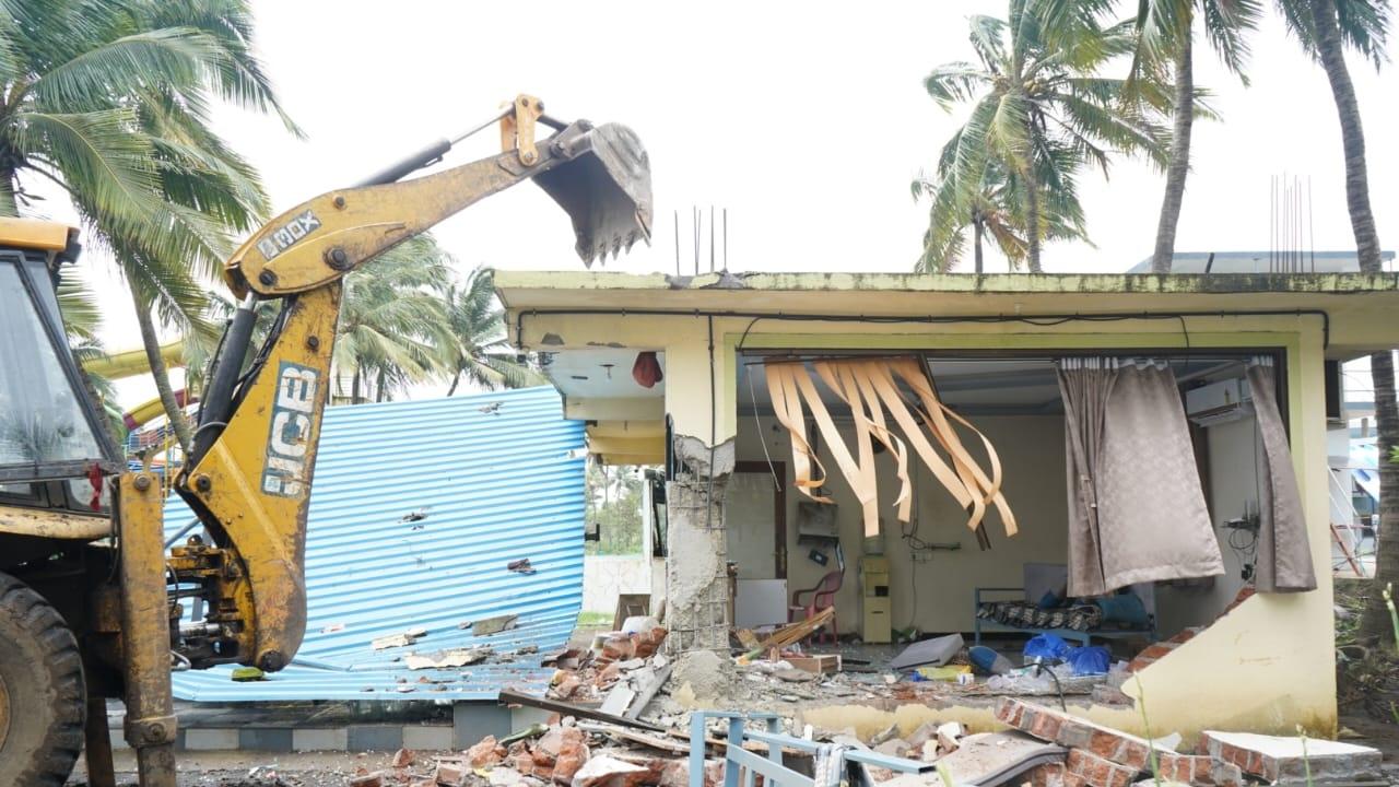 The 45-year-old son of a Thane Shiv Sena (UBT) leader died of a heart attack during an argument with an autorickshaw driver in Vasai in Palghar district, after which police registered a case of culpable homicide not amounting to murder against an unidentified person, an official said on Monday