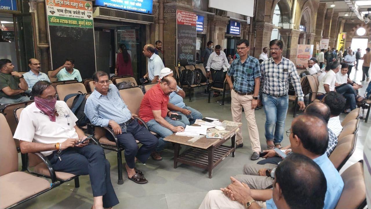 The entire staff of local train motormen is protesting by sitting in the main hall of Chhatrapati Shivaji Maharaj Terminus (CSMT) due to severe sanitation issue