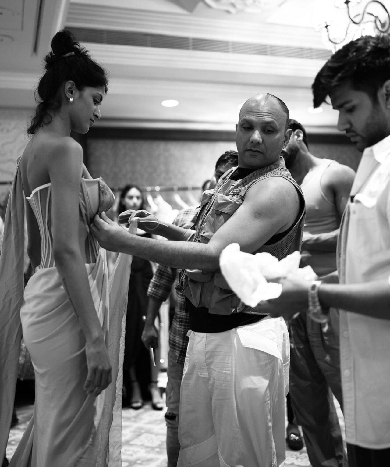 Gaurav Gupta's collection Arunodaya signifies the early dawn, derived from the Sanskrit words “Arun” (dawn) and “Udaya” (rise). This phenomenon, where the first light breaks the darkness, is the essence of his collection. He will present on July 29. 