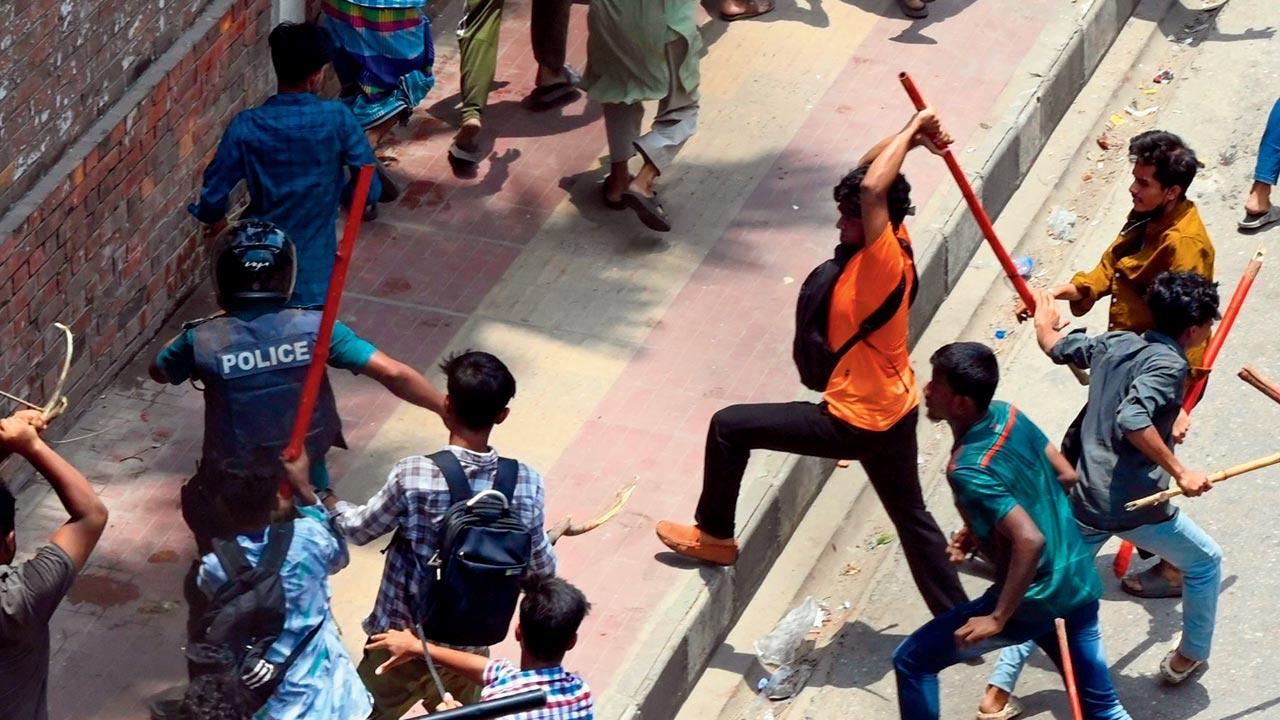 Bangladesh govt says ready to hold talks with protesters