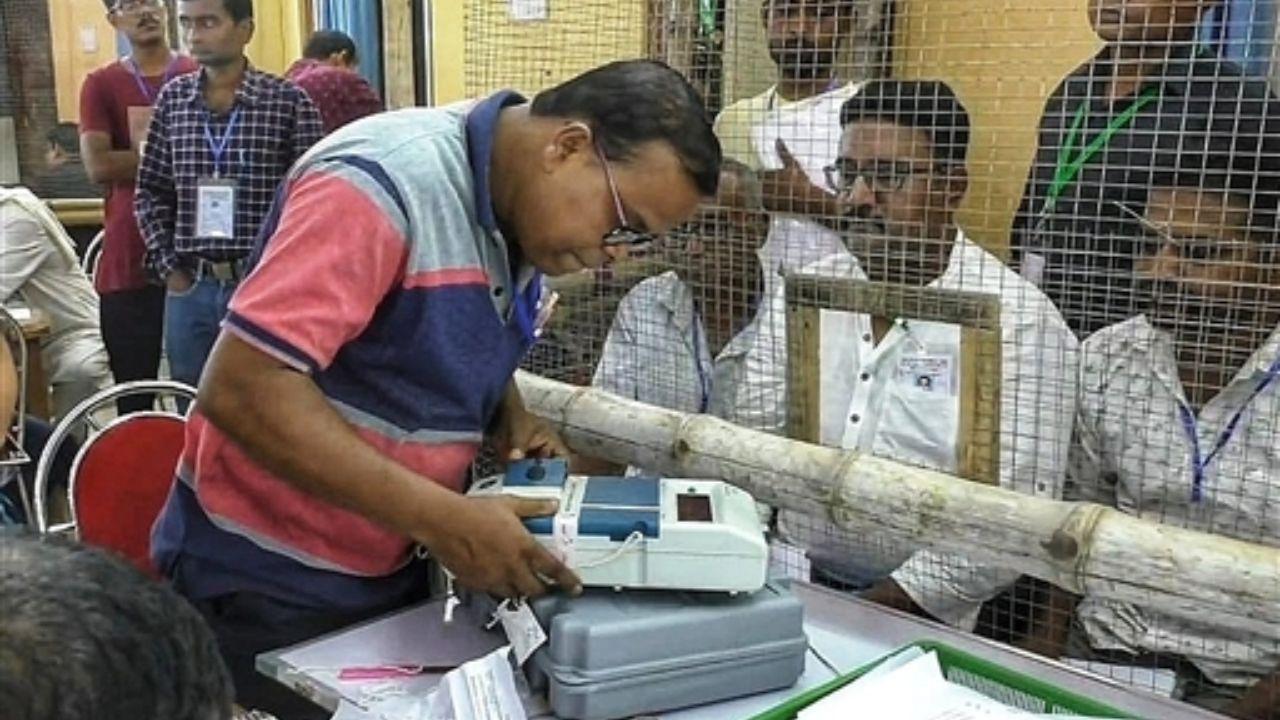 In Tamil Nadu, the DMK's candidate, Anniyur Siva, is leading significantly in the Vikravandi assembly seat, ahead of PMK's Anbumani C by 58,785 votes. This strong lead reflects the continuing support for the ruling DMK in the state.