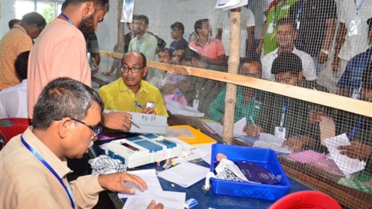 Himachal Pradesh saw Congress gaining ground, with Chief Minister Sukhvinder Singh Sukhu's wife, Kamlesh Thakur, winning the Dehra assembly seat by 9,399 votes. In Nalagarh, Congress' Hardeep Singh Bawa secured victory over BJP's KL Thakur by 25,618 votes.