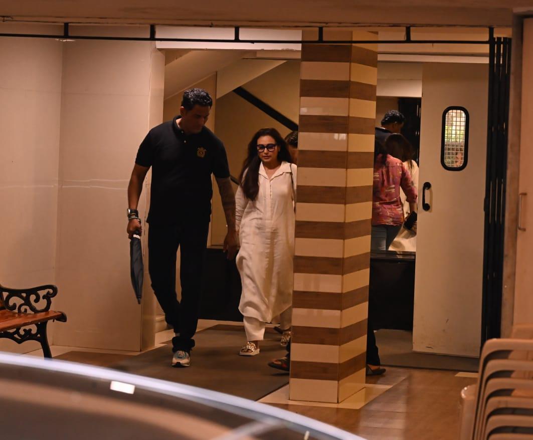 The actress was clicked outside Menaka Irani's house. (Pic/Anurag Ahire)