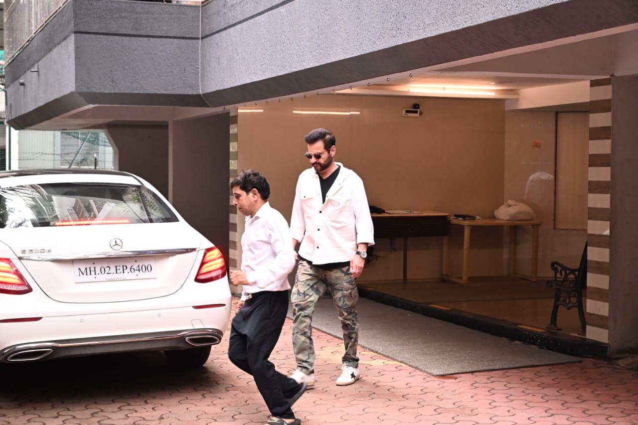Sanjay Kapoor went to console his friend Farah Khan in this tough time. (Pic/Anurag Ahire)