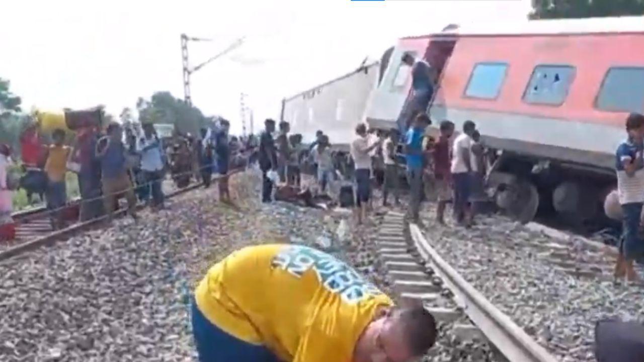 UP: Coaches of Chandigarh-Dibrugarh express derail in Gonda