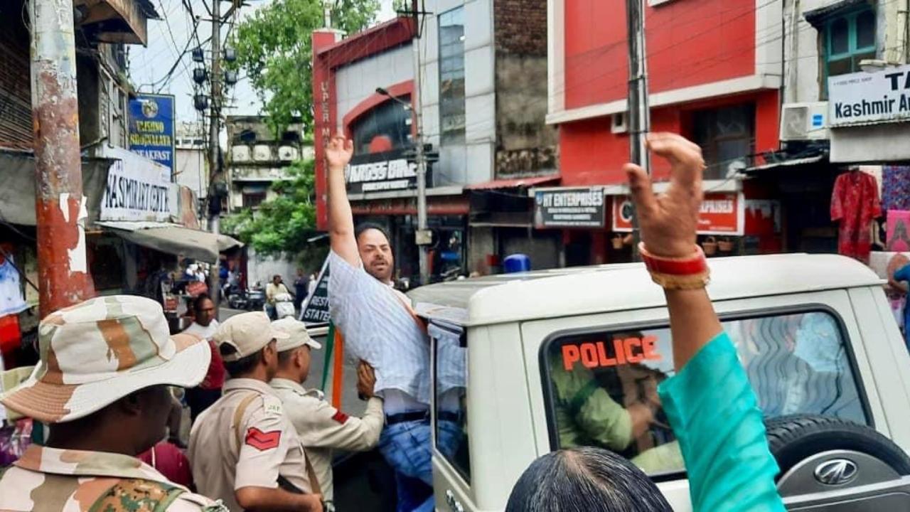 The protest marked the start of planned agitation by the Congress to mobilize public support against rising terror incidents, granting of unbridled powers to the lieutenant governor and restoration of full statehood before the assembly elections
