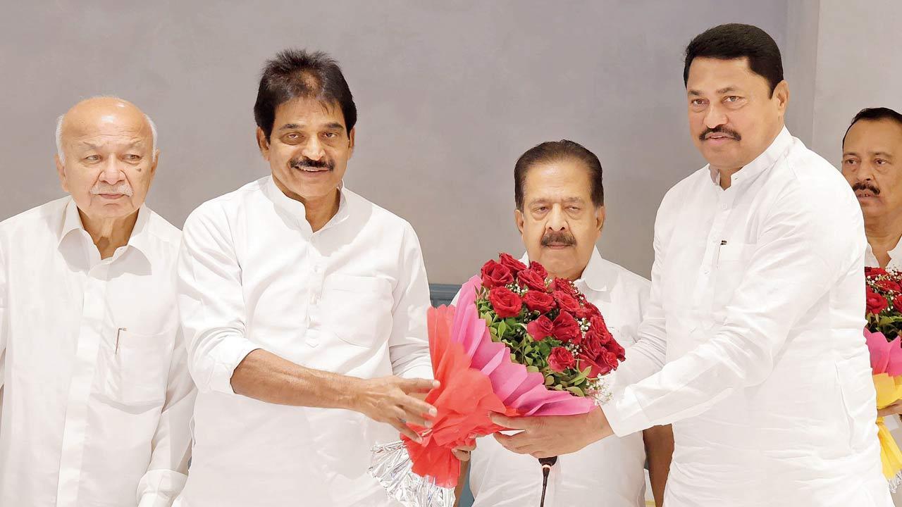 Congress reviews Maharashtra Assembly Elections prep