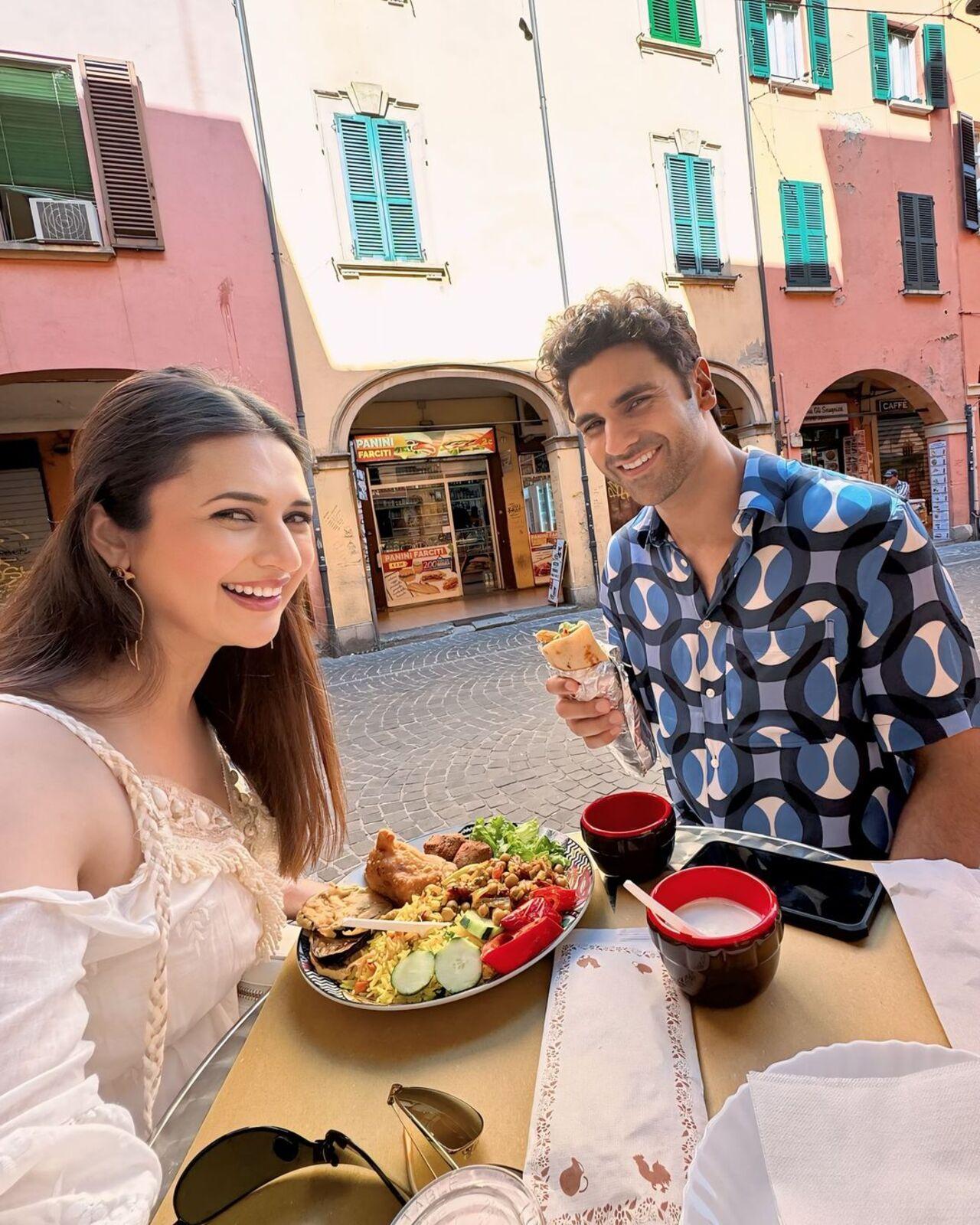 The couple also enjoyed dining on the streets of Bologna, relishing in scrumptious local yet Indian food. 
