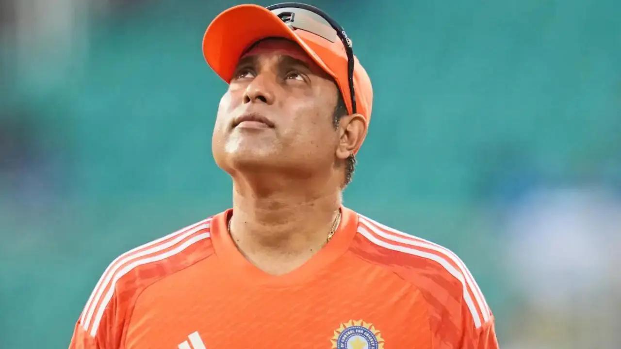 Rahul Dravid's tenure as Team India's head coach has been ended after the conclusion of the T20 World Cup 2024. For now, VVS Laxman is appointed as the head coach for the Zimbabwe series