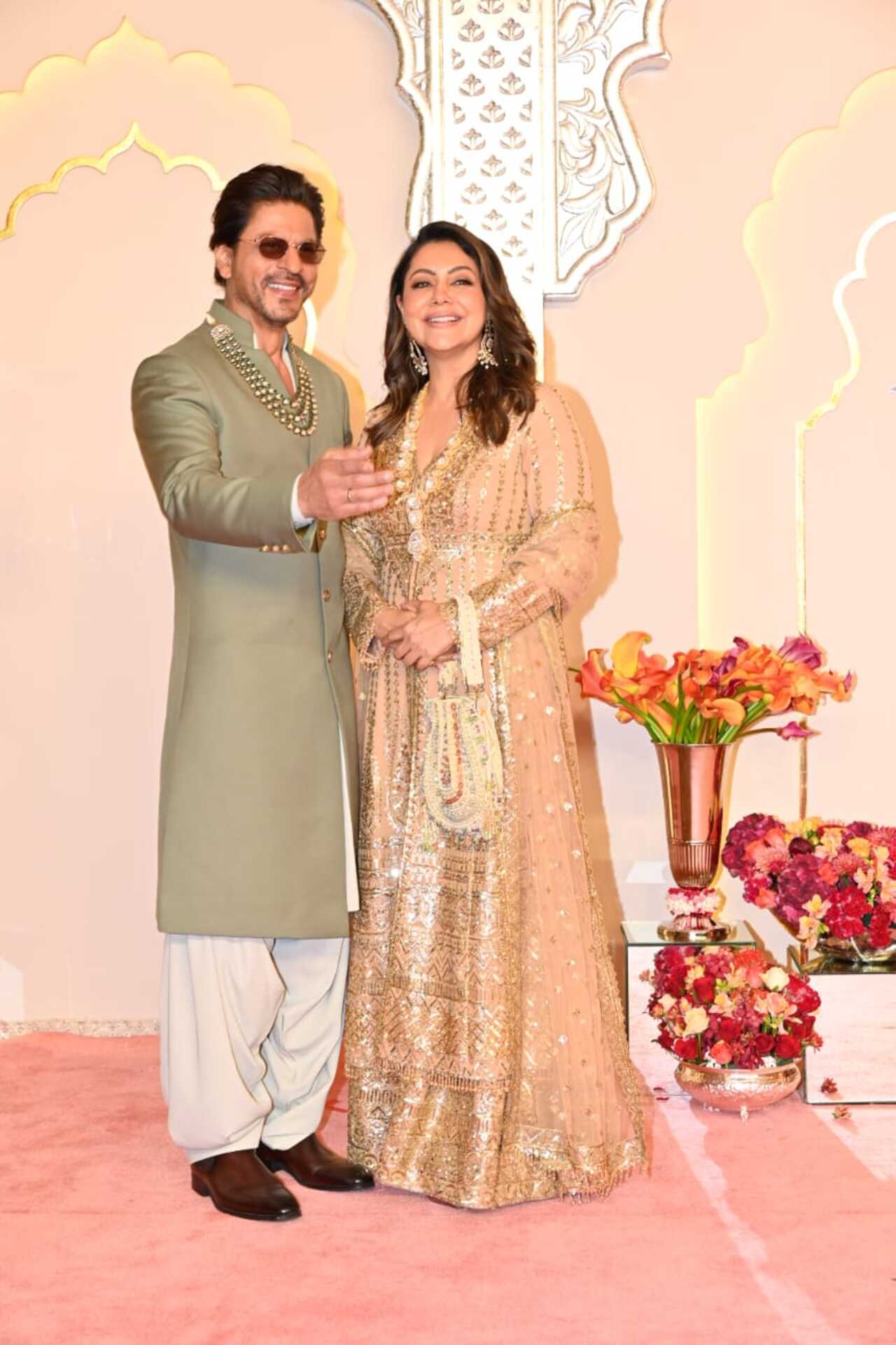 Shah Rukh Khan and Gauri Khan make a royal entry for the grand wedding