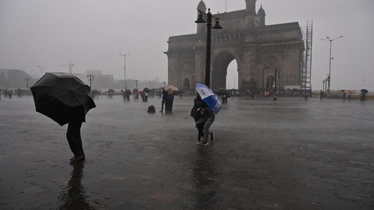 According to the IMD's weather bulletin on Tuesday evening, moderate to heavy rains in city and suburbs were very likely