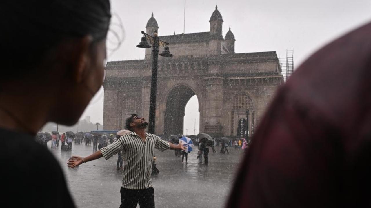 Earlier, the IMD had on Tuesday predicted moderate to heavy rains in Mumbai on July 24