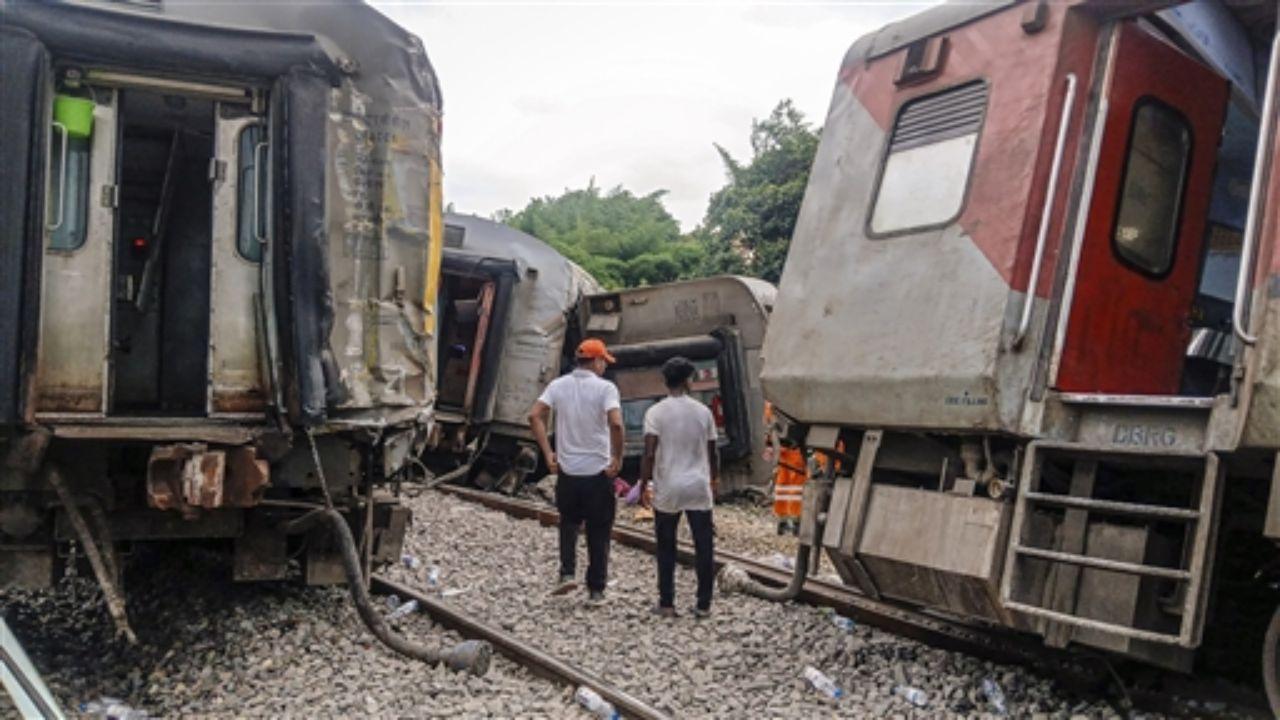 To identify any mistakes or aggravating factors, authorities have started looking into what caused the derailment.