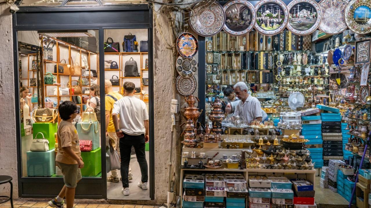 Many others among the bazaar's old-timers, who have fond memories of the small workshops that used to fill its labyrinthine alleyways, despair at seeing it overrun by fraudulent facsimiles.