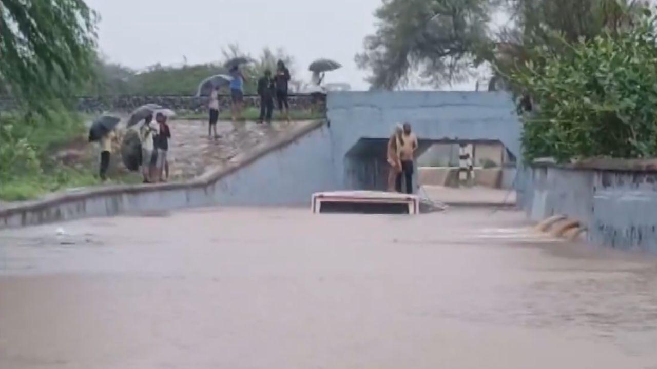 Gujarat has recorded its highest rainfall so far this season. Heavy rains have caused many rivers to overflow, resulting in flood-like situations in several districts. 