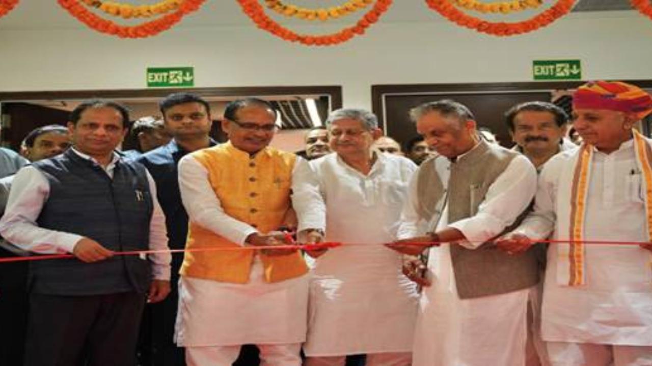 Addressing the 96th ICAR Foundation and Technology Day, Chouhan highlighted the lower productivity of soybean in India compared to other countries, noting the gradual decline in acreage under this crop and sunflower seeds