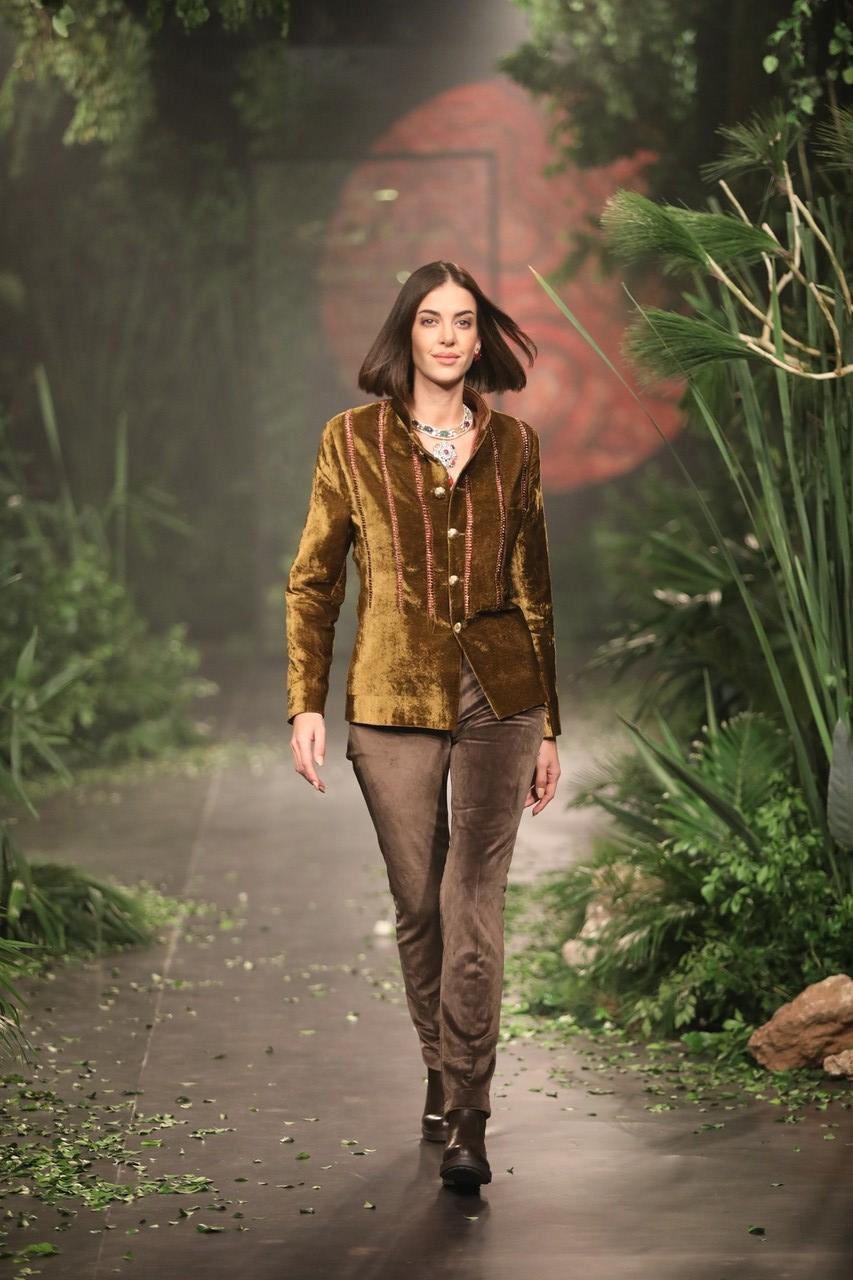 The collection reflected elements of positive omens deep-rooted in traditions that make Indian weddings truly unique.