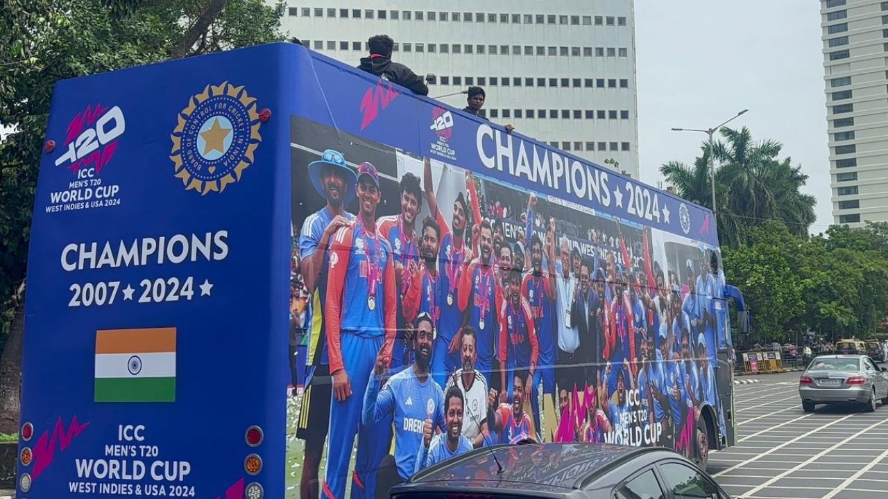 Open-top bus for Team India's victory parade reaches Mumbai's Marine Drive