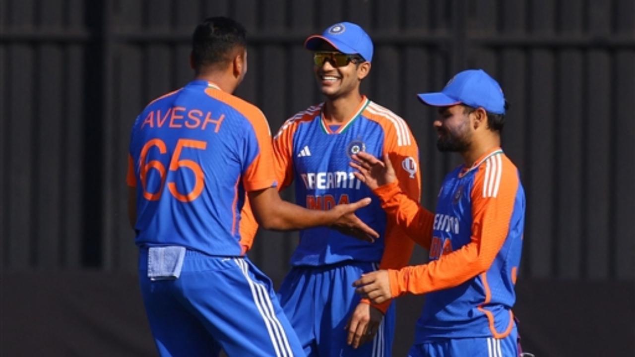 Team India celebrating after a wicket during the match against Zimbabwe (Pic: AFP)