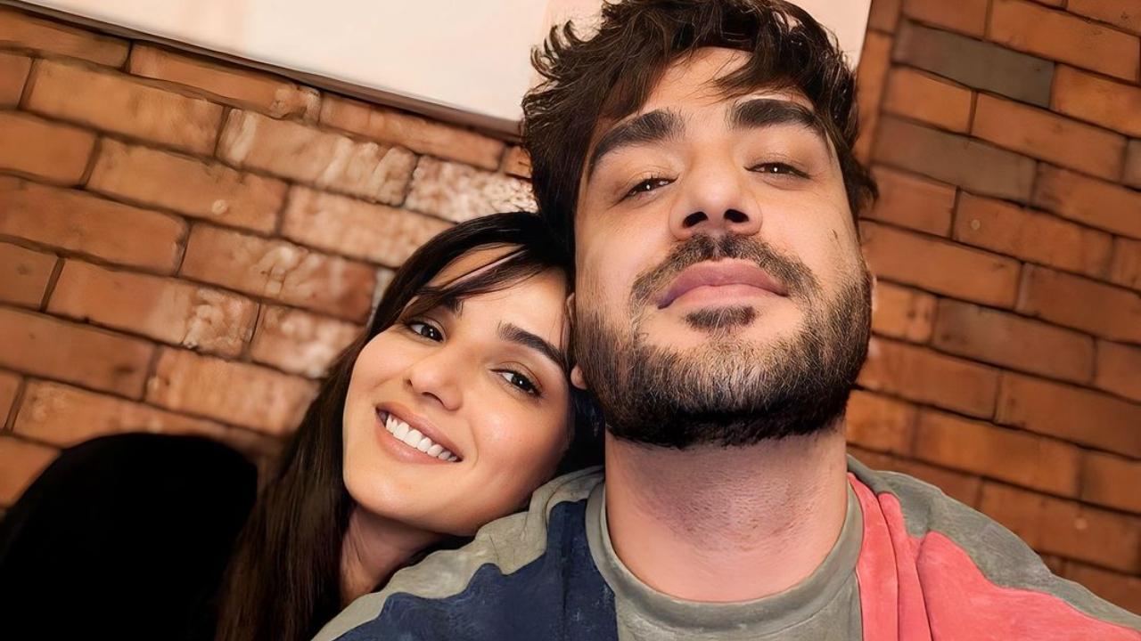 Jasmin Bhasin thanks beau Aly Goni for 'being her eyes' after lenses damage actor's corneas