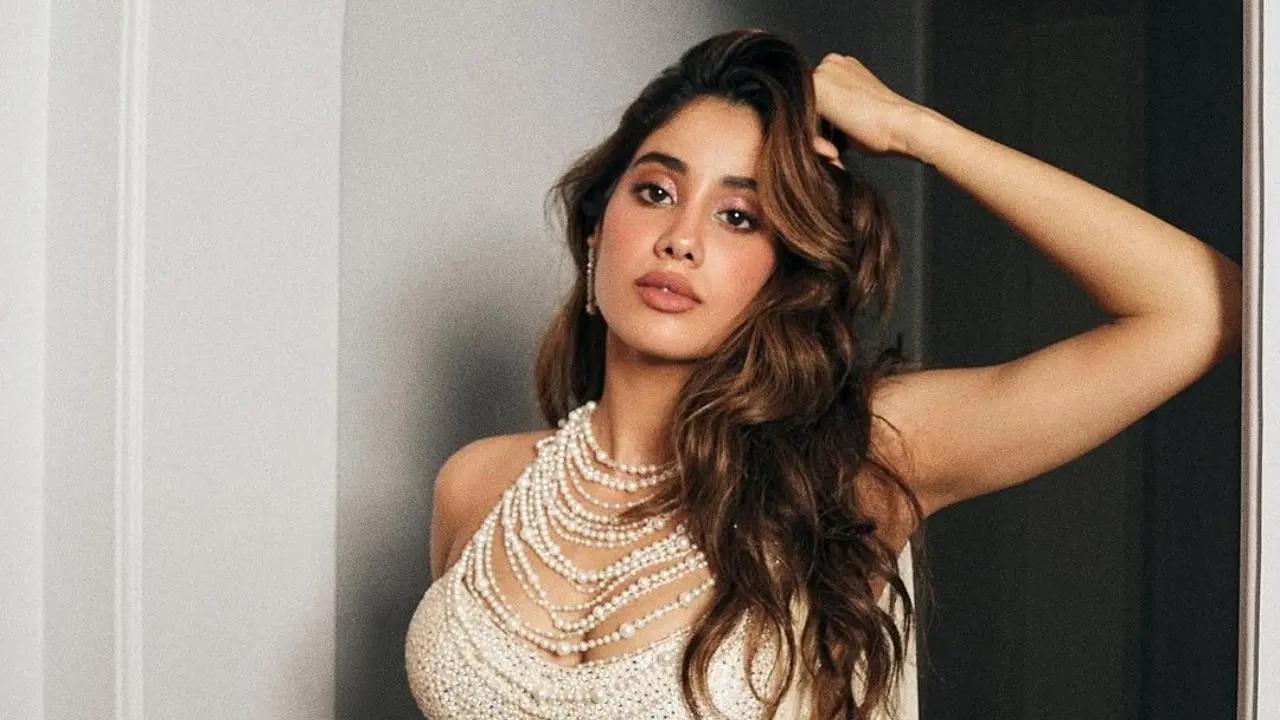 Janhvi Kapoor on paparazzi clicking actresses from the wrong angle: ‘They are forced to listen to me’