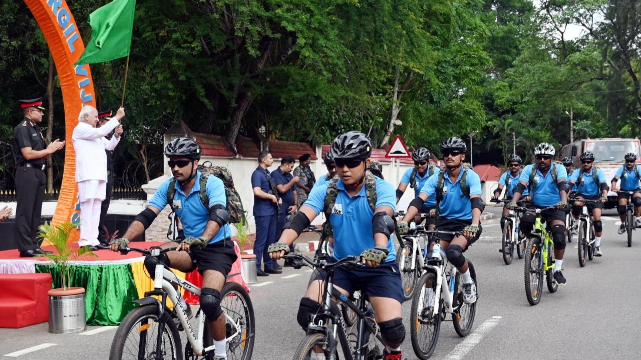 The Governor also flagged of a cycle rally held in Thiruvananthapuram to commemorate the day 