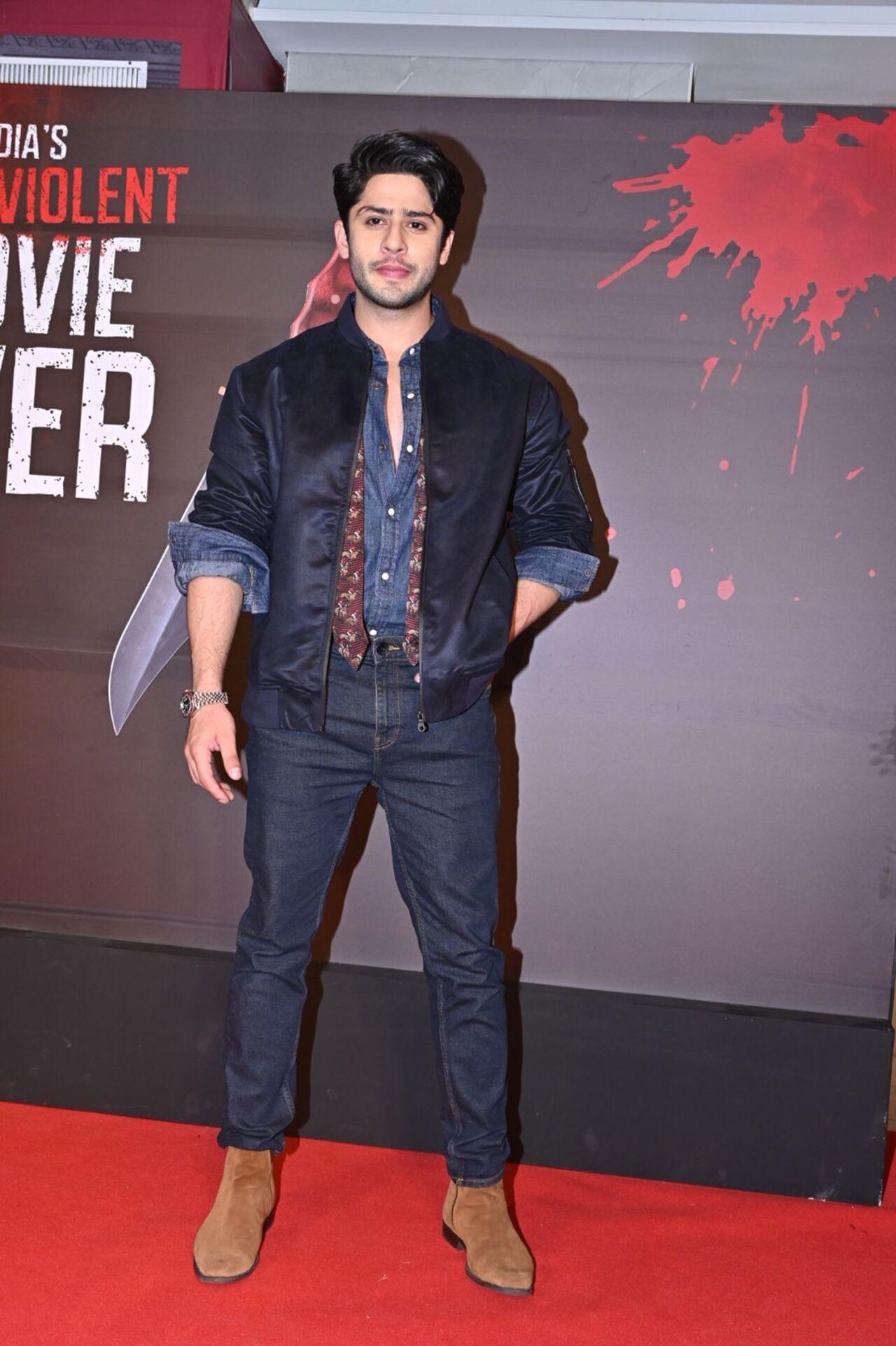 Joining him was actor Jibraan Khan who looked uber cool in his outfit for the evening. 