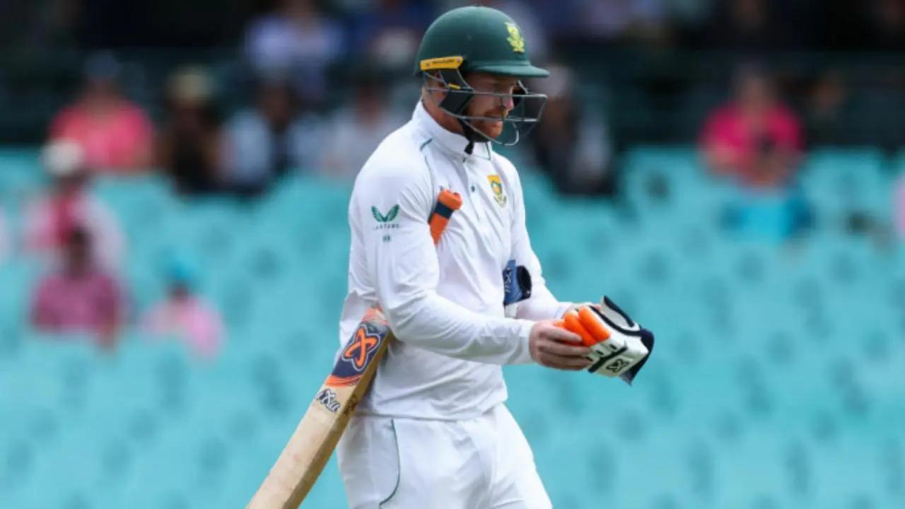 Heinrich Klaasen
South Africa's explosive batsman Heinrich Klaasen also announced his retirement from Test cricket early in this year. While announcing his retirement, Heinrich said that the Test was his favourite format but will continue to be available for selection in white-ball cricket. During the ICC World Cup 2023, Heinrich Klaasen played a vital role in South Africa's campaign