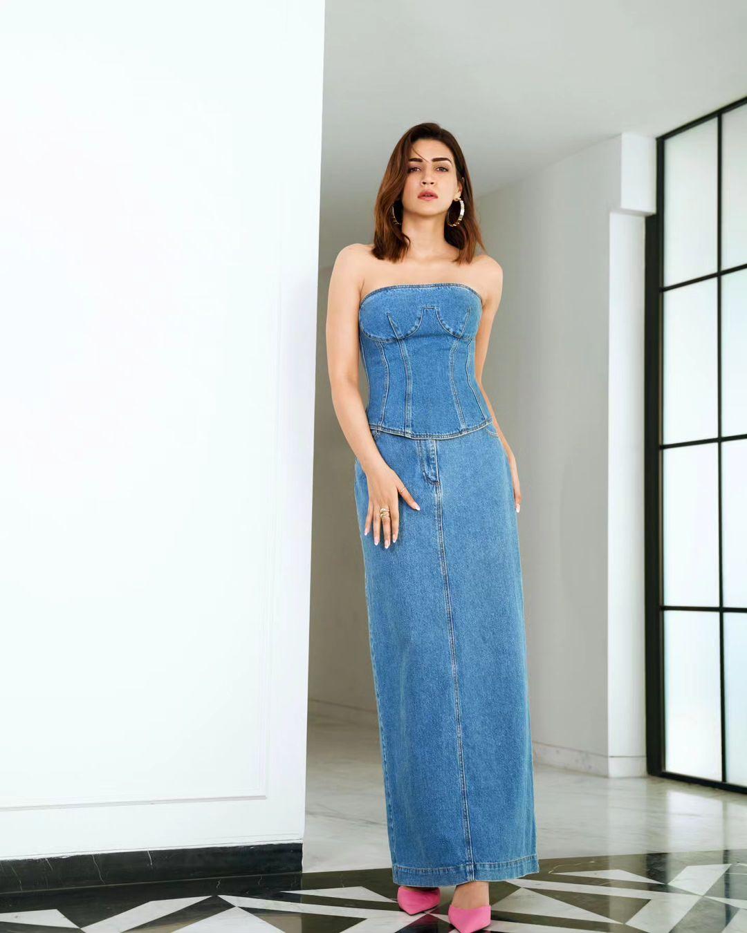 She paired it with a matching straight-fitted maxi skirt. If you liked Kriti's look and are curious about the price, her outfit is from Magda Butrym. The top costs Rs 60,000 and the skirt is Rs 48,000.