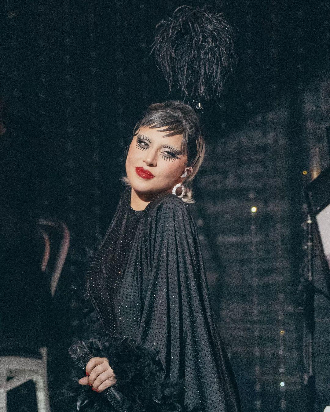 As per Gaga's usual style, the makeup was over-the-top and extravagant, completing the avant-garde look.