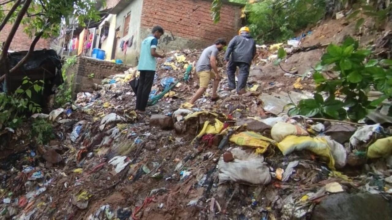 The incident took place at 1:25pm in Lokmanya Nagar Pada number 4, he said