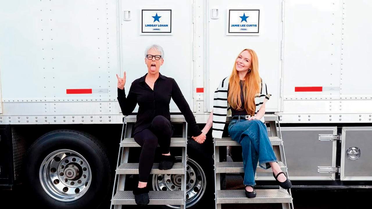 Jamie Lee Curtis and Lindsay Lohan on the set of Freaky Friday 2 