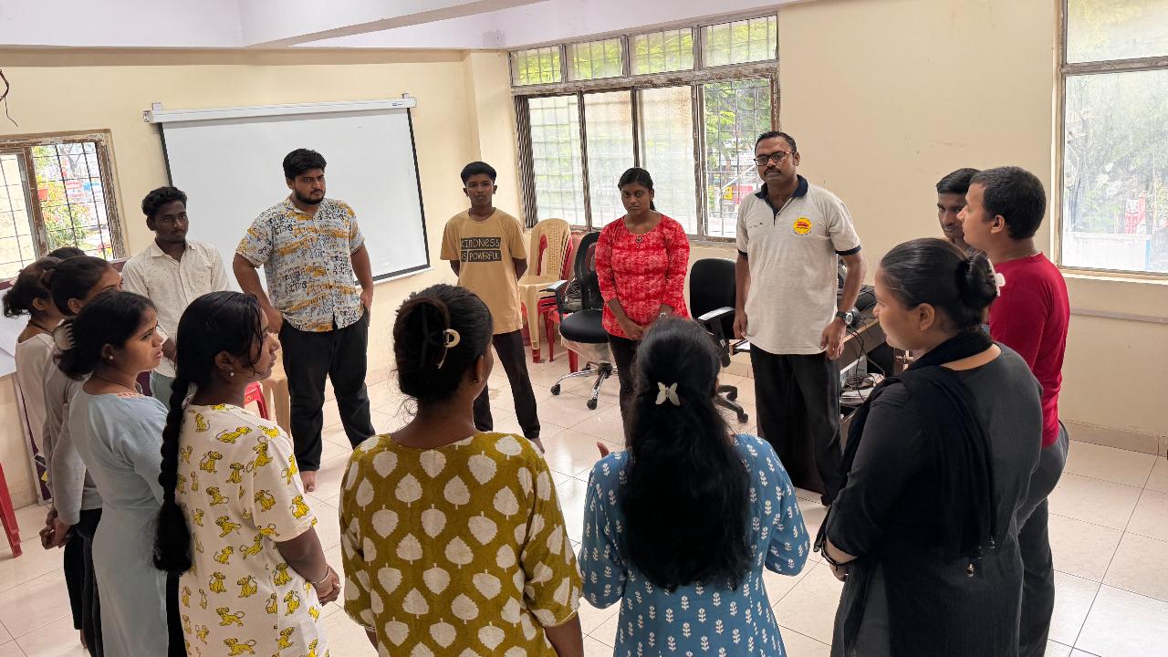 Youth at Magic Bus’ Livelihood Centre engage in a group activity, fostering creativity, collaboration, communication and inter-personal skills as part of the 'Standard Skilling Programme'