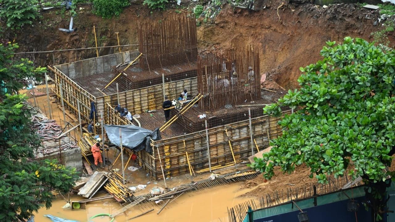 Three labourers were injured in the accident. No casualities have been reported yet