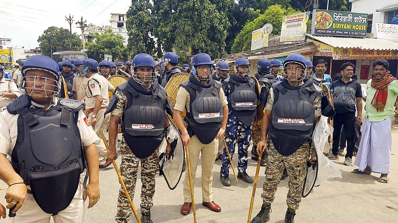 MoS for Irrigation Sabina Yeasmin, who is the MLA of Mothabari in Malda, said she did not support firing by the police and there would be an investigation into the circumstances leading to the violence. Yeasmin also met the injured persons at the hospital
