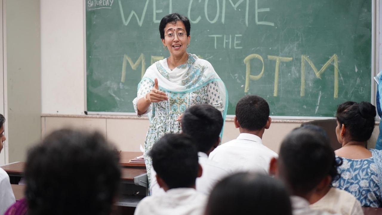 During the visit, the AAP minister encouraged the parents to participate in the Mega PTM and said it was vital for discussing ways to improve the children's learning and performance with teachers