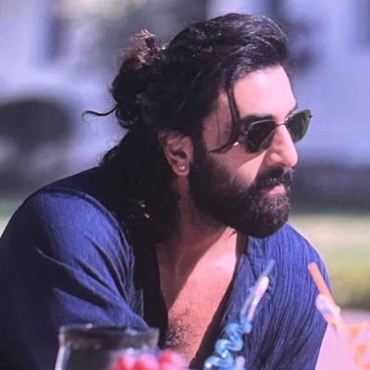 Who would have ever thought that the cute little boy from Wake Up Sid would ace a bad boy look? Ranbir Kapoor adopted this look for Animal
