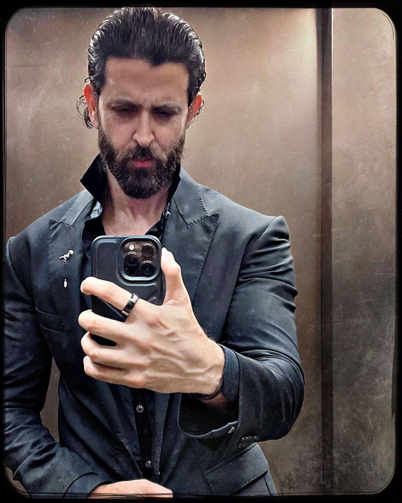 The Greek God, Hrithik Roshan, is killing it with his heavy beard. No notes on this look, just 100/100