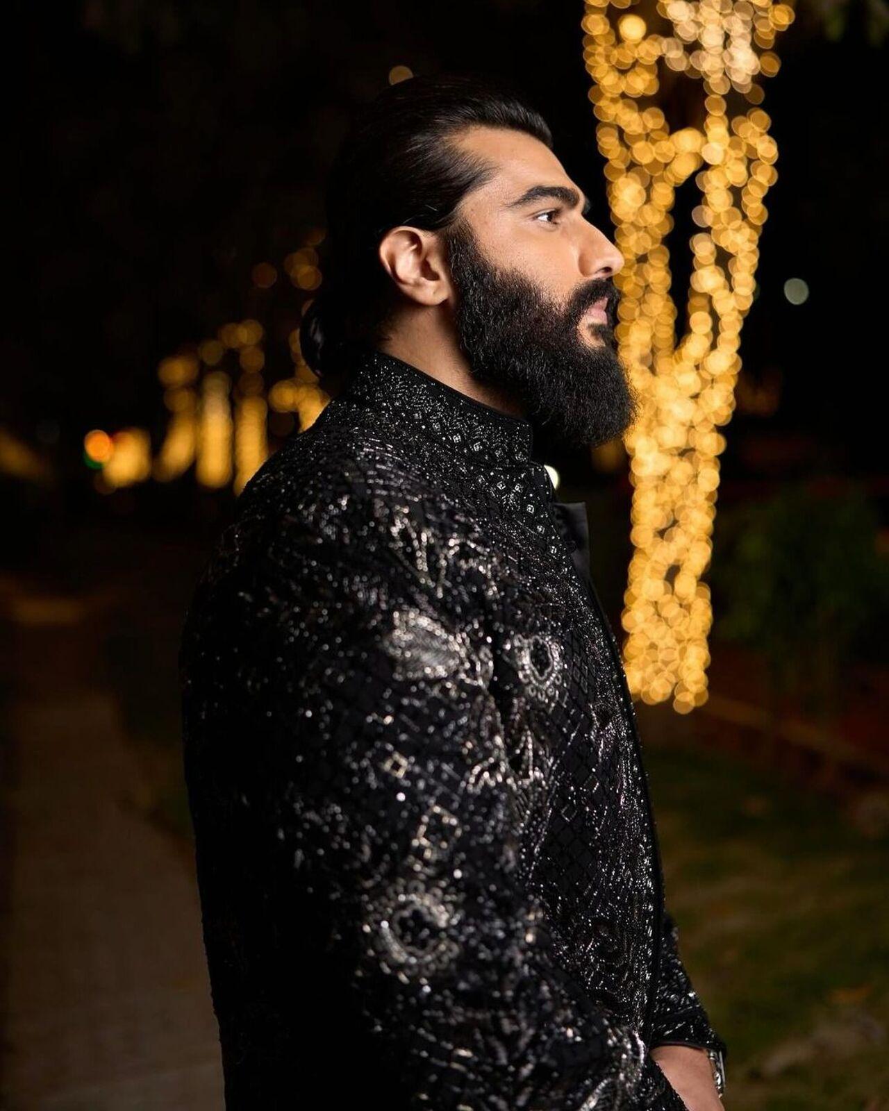 Arjun Kapoor is all set to ace his villainous role in Rohit Shetty's cop drama Singham Again. For that, he is keeping a heavy beard look, and honestly, he is slaying